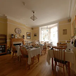 Chiltern 2*, Whitby United Kingdom