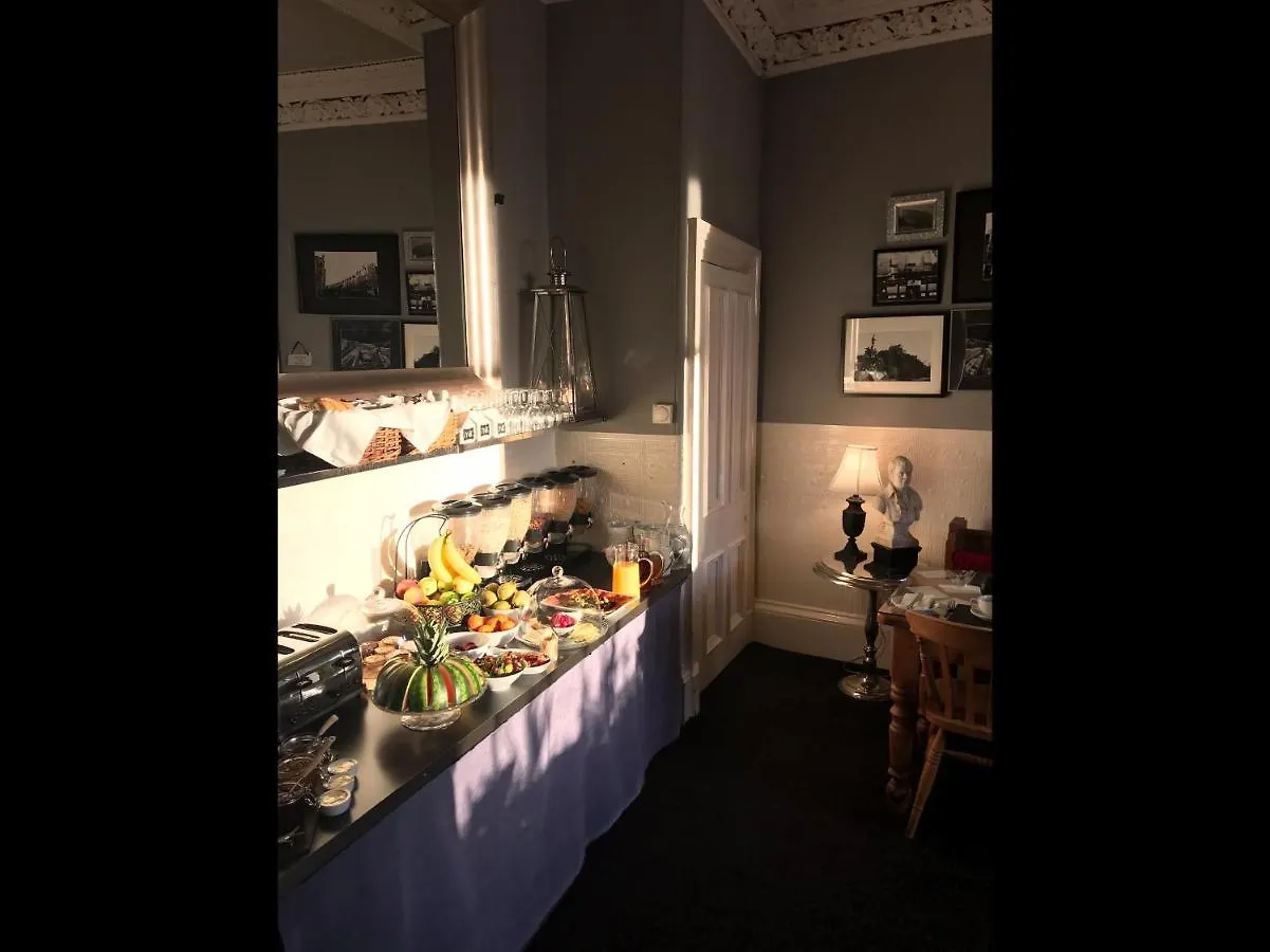 Martins Guest House  Edinburgh