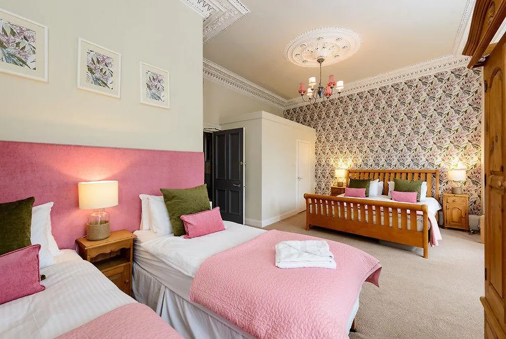Martins Guest House 3*, Edinburgh